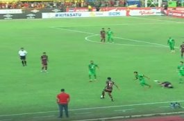 Babak I: Penalti Klok Bawa PSM Imbangi Bhayangkara FC