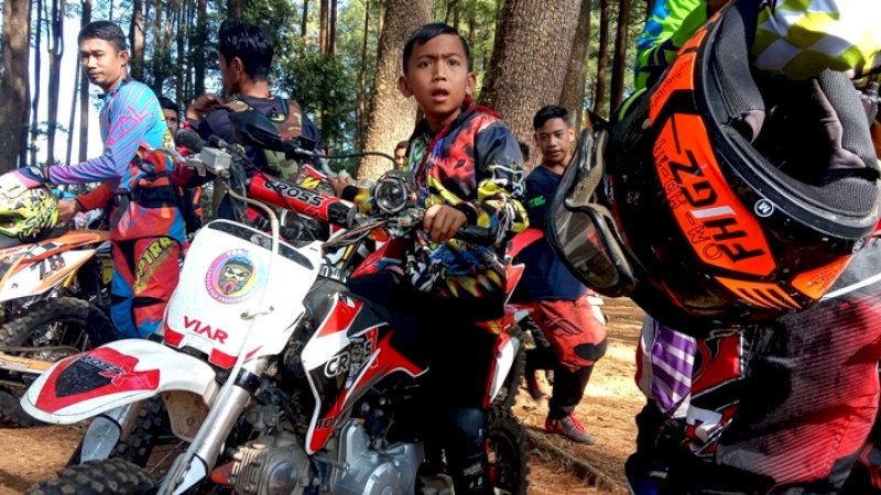 Bocah 10 Tahun Jajal Jalur Trail di Beautiful Malino