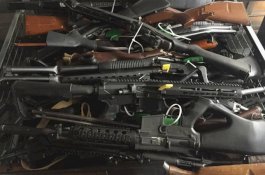 Warga Selandia Baru Mulai Menyerahkan Senjatanya untuk Dimusnahkan