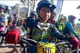 Tanpa Dipaksa Orang Tua, Bikers 17 Tahun Asal Polewali Ikut Nanjak di Malino