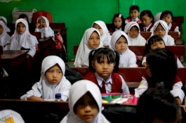 Foto Hari Pertama Masuk Sekolah