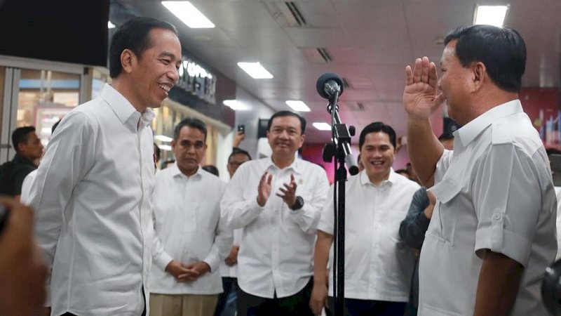 Prabowo memberi hormat kepada Presiden Joko Widodo, Sabtu (12/7/2019).