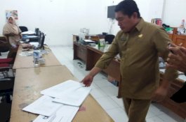Dapat Kiriman Berkas Kedaluwarsa, Ketua DPRD Kota Parepare Naik Pitam