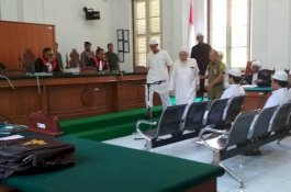 Panglima Laskar Jihad, Jafar Umar Thalib Dituntut 1 Tahun Penjara