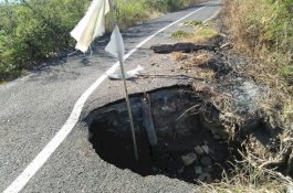 Jalan Berlubang di Lembae Tak Kunjung Diperbaiki, Tunggu Jatuh Korban?