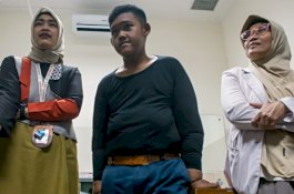 Terapi dan Latihan Bareng Ade Rai, Lihat Tampannya Arya Permana yang Dulu Berbobot 190 Kg