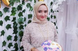 Menumpang KMP Kota Muna, Wanita Cantik Asal Kolaka Ini Jatuh ke Laut Bone