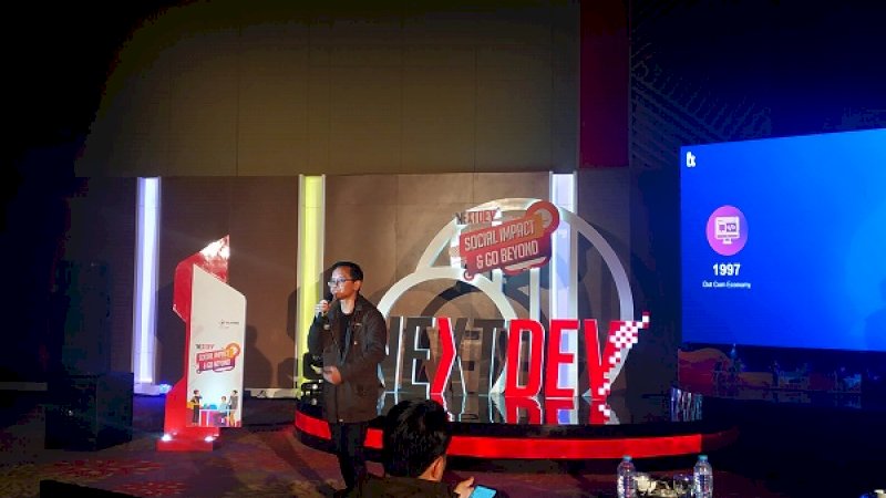 Pj Manager CSR Education and Public Community Development PT Telkomsel, Steve Saerang.