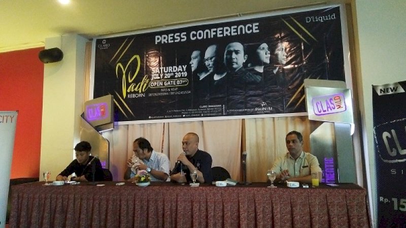 Konferensi pers Padi Reborn 13 Celebrate Anniversary D'Liquid Makassar di Hotel Claro, Kamis (18/7/2019).