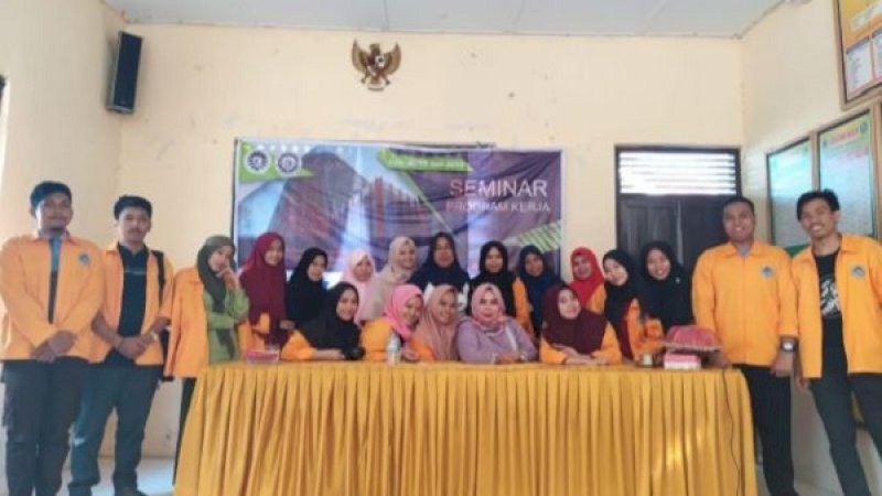 Mahasiswa Kuliah Kerja Nyata Pembelajaran Pemberdayaan Masyarakat (KKN-PPM) Universitas Negeri Makassar (UNM).