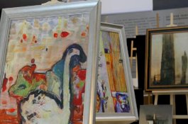 Lukisan dari Robot dengan Kecerdasan Buatan Microsoft Dipamerkan di China