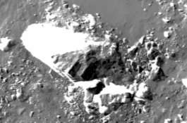 Kota Kuno Alien Ditemukan di Sisi Gelap Bulan