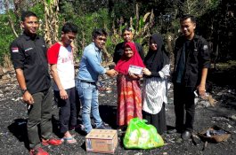 Peduli, Komunitas Keluarga Angkat Santuni Korban Kebakaran, Lumpuh Layu, hingga Lansia