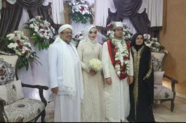 Sosok Pria yang Luluhkan Hati Putri Habib Rizieq
