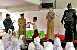 Kerennya Sekolah Ini; Baru Masuk, Anak Didik Langsung Dikenalkan Budaya Baca