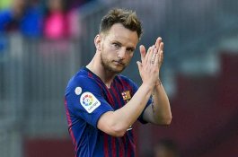 Ditawarkan ke PSG, Rakitic: Saya Ingin Terus Menikmati di Barca