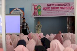 Hari Anak Nasional, Siswi SPIDI Sumbang Sekolah Kolong di Maros