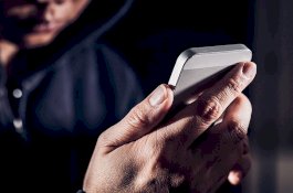 Italia Berencana Kirim Pecandu Smartphone untuk Direhab