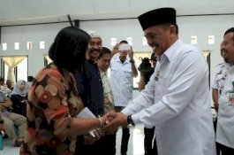 Pemkot Palopo Bagi Insentif ke LPMK, RW dan RT Se-Kota Palopo