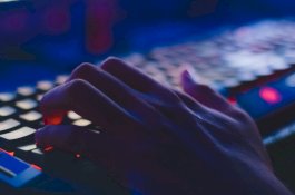 Facebook Hapus Akun Palsu di 4 Negara Ini