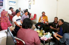 Boyong Karyawan, HM Fave Panakkukang Hadiri Open House Rakyatku.com