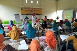 2 Doktor Lulusan Unhas Bawa Materi Pengelolaan Keuangan di KKL STIEM Bongaya