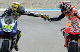 Valentino Rossi Segera Pensiun, Marc Marquez: Saya Tidak Percaya