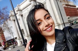 Banita Sandhu, Aktris 21 tahun Ini Masuk Daftar Wanita Tercantik Dunia