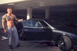 Lihat 20 Video Porno di Ponsel Model Ganteng Inggris, Ini Pengakuan Kepala Imigrasi Bali