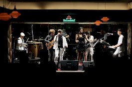 Gratis, Yuk Ngerock Bareng Stul’Q Band di Gravity Sky Lounge