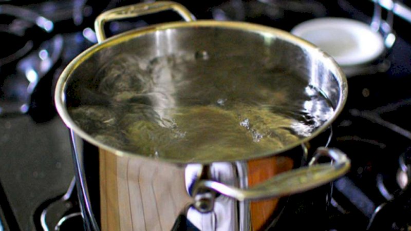 Hot Water Challenge Makan Korban, Tubuh Bocah 11 Tahun Melepuh Saat Tidur