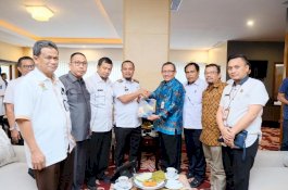 Bersama Dirjen Kesmavet, Wagub Sulsel Bahas Produk Daging Berstandar ASUH