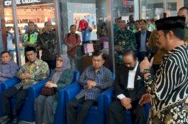 Di Hadapan JK dan Paloh, SYL Ungkap Perjuangan Mendiang IYL Melawan Kanker