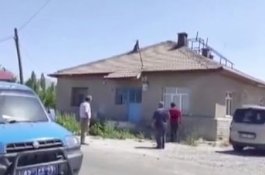 Tembak Ular di Kamar, Pria ini Malah Membunuh Istrinya yang Hamil