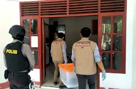 Penggeledahan Dinas PU Jeneponto Terkait Korupsi Jembatan Bosalia