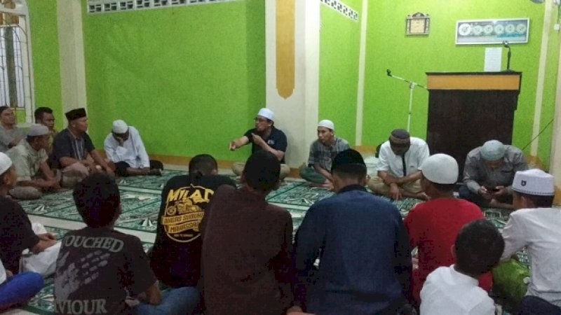 Suasana kelas inpirasi Mahtan di Masjid Al Urwaah, Jalan Kumala II, Makassar, baru-baru ini.