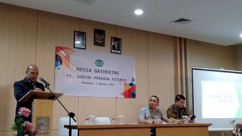 Media gathering PT Kontak Perkasa Futures (KPF) di Whiz Prime Hotel, Makassar, Jumat (2/8/2019).