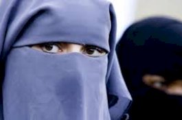 Belanda Larang Pemakaian Burka di Gedung Publik