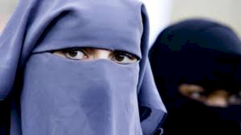Belanda Larang Pemakaian Burka di Gedung Publik