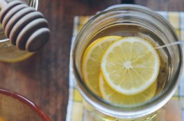 Manfaat Minum Air Lemon Setelah Bangun Pagi