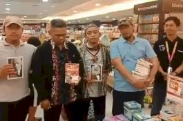 Aksi Razia Buku 