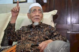 Mbah Moen Meninggal Saat Menunaikan Ibadah Haji
