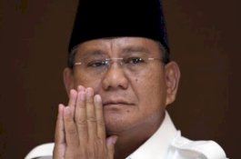 Prabowo Sampaikan Duka Cita Atas Meninggalnya Mbah Moen
