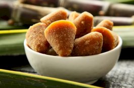 Minum Air Hangat dan Jaggery Akan Memberikan Semua Manfaat ini!