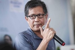Rocky Gerung: Dear PLN, Mengapa Istana Makin Gelap? Jangan Plonga-plongo Juga