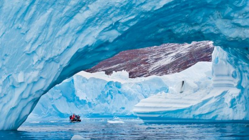 Cuaca Panas Eropa, 12 Miliar Ton Es di Greenland Mencair Dalam Satu Hari