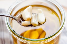 Cara Menggunakan Bawang Putih untuk Mencegah Rambut Rontok