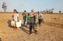 Tidak Merata, Warga Takalar Minta Tolak Pembagian Air Bersih