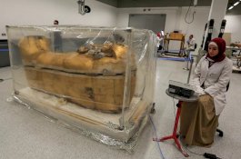 Ditemukan 100 Tahun Lalu, Sarkofagus Raja Tutankhamun Berlapis Emas Dipamerkan