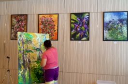 Harper Perintis Hadirkan Pelukis Indigo Aji Febrianto 